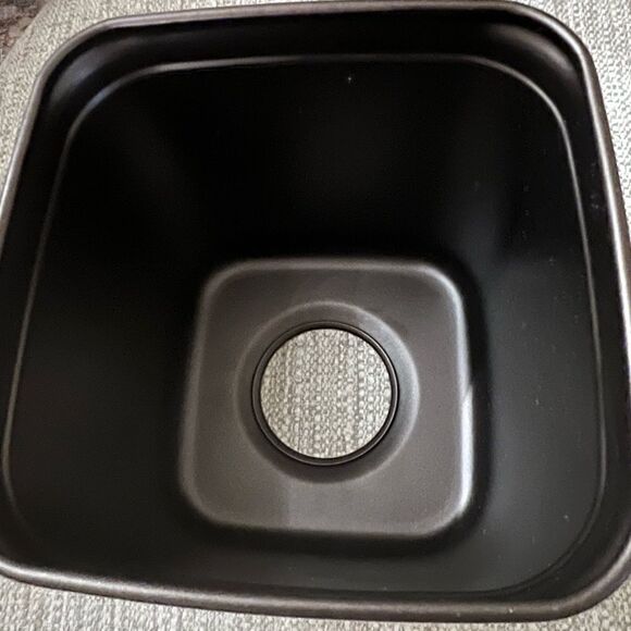 Better Home & Gardens Bradford/bronze tissue box - Picture 5 of 5